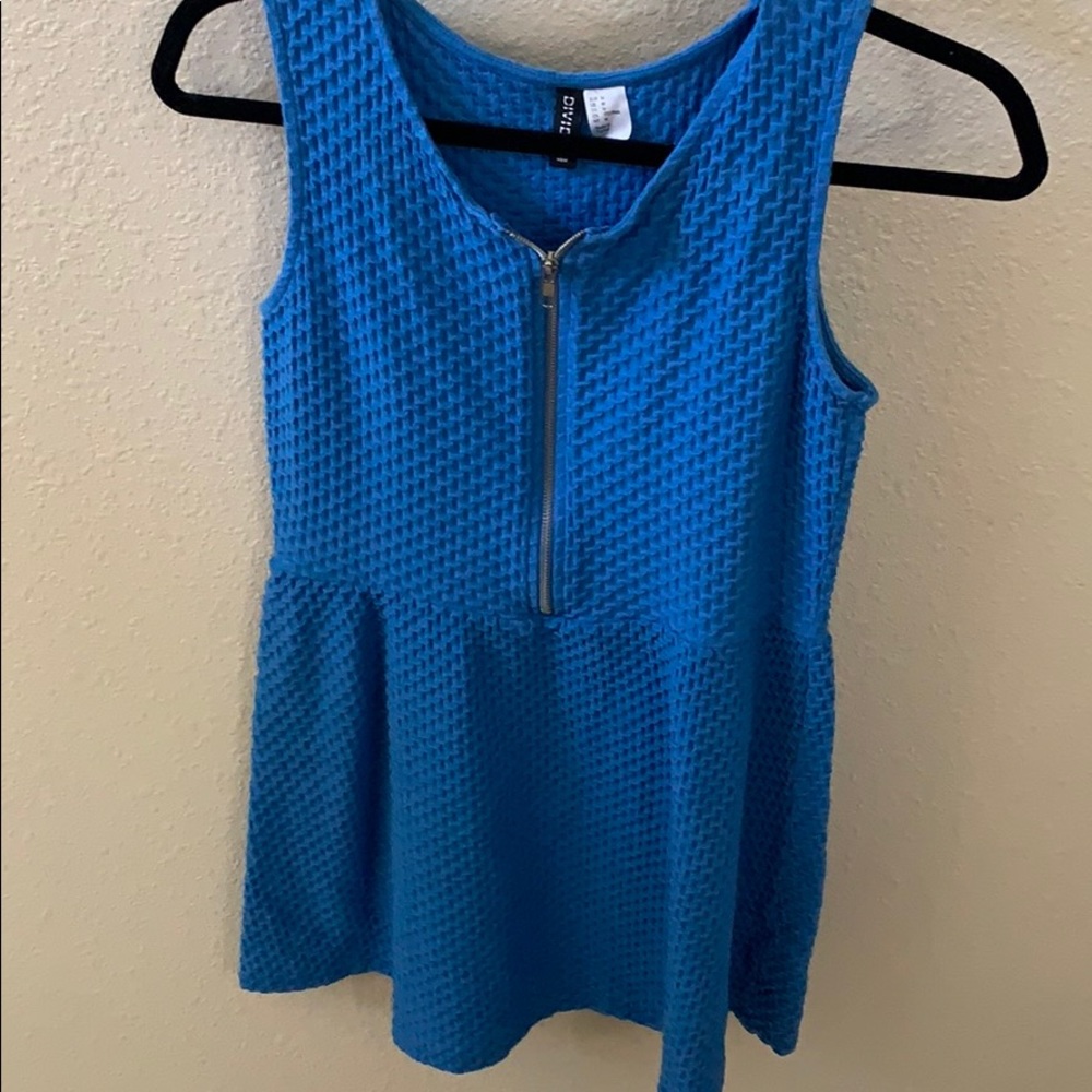 blue dress
